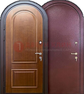 Железная арочная дверь с МДФ внутри ДА-14 в Волжском