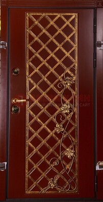 Бордовая металлическая дверь с ковкой ДК-10 для квартиры в Чехове