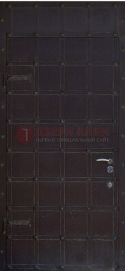 Черная железная дверь с ковкой ДК-5 для офиса в Чехове