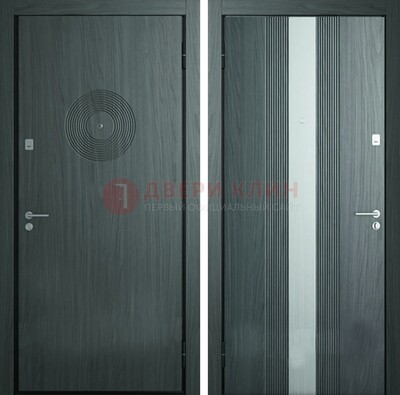 Темная железная дверь с МДФ и декоративной вставкой ДМ-25 в Чехове