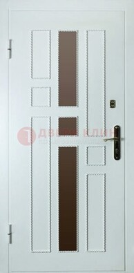 Белая стальная дверь с МДФ и декоративными вставками ДМ-62 в Чехове
