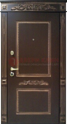 Входная дверь с массивом дуба в темном цвете ДМД-65 в Чехове