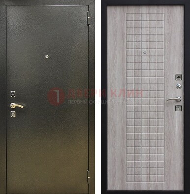 Железная темная дверь с порошковым покрытием и филенчатой МДФ ДП-297 в Чехове