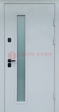 Светлая железная дверь с порошковым напылением ДП-303 в Чехове