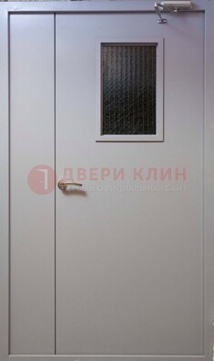 Белая железная подъездная дверь ДПД-4 в Чехове