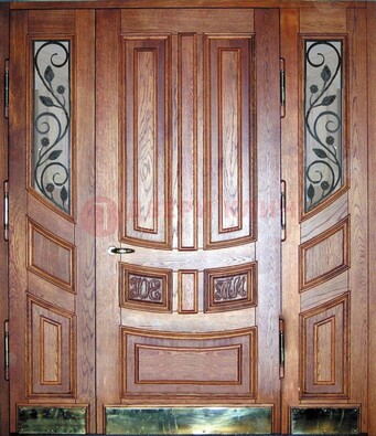 Парадная дверь со стеклом и ковкой ДПР-35 для загородного дома в Ярославле