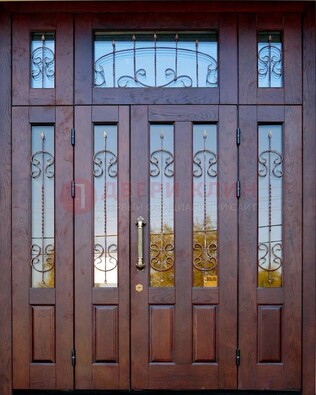 Парадная дверь с прямоугольными стеклянными вставками ДПР-5 для частного дома в Чехове