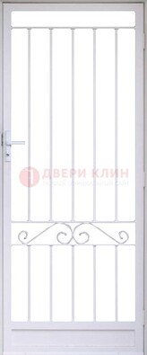 Белая стальная решетчатая дверь с волютами ДР-30 в Чехове