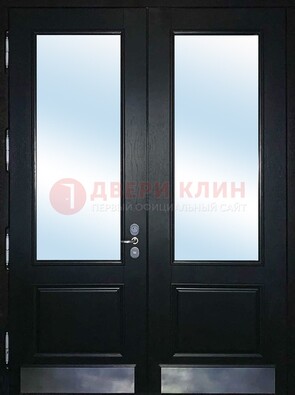 Черная двухстворчатая металлическая дверь со стеклом ДС-25 в Чехове