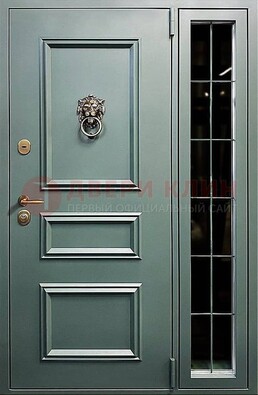 Зелёная металлическая дверь со стеклом ДС-65 в Чехове