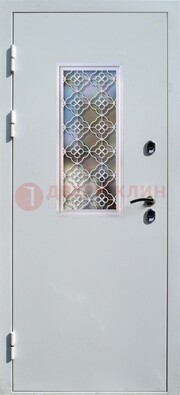 Серая металлическая дверь со стеклом и ковкой ДС-75 в Чехове