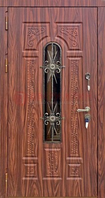 Одностворчатая железная дверь со стеклом и ковкой ДСК-126 в Краснознаменске