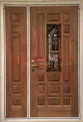 Стальная дверь со стеклом и ковкой ДСК-68 в общественное здание в Чехове