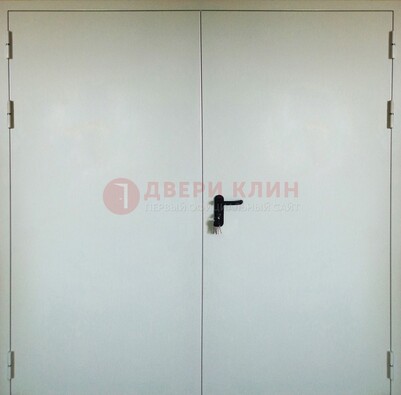 Белая металлическая техническая дверь ДТ-8 в Санкт-Петербурге
