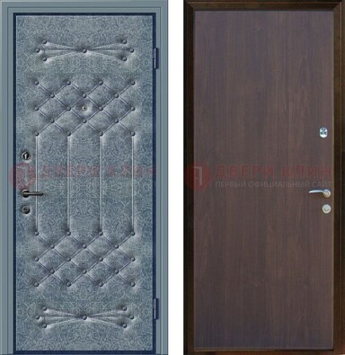 Серая металлическая дверь с винилискожей ДВ-35 в Чехове