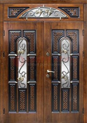 Входная двухстворчатая дверь с виноритом и ковкой ДВТ-183 в Чехове