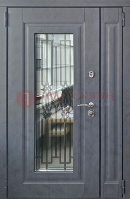 Серая стальная дверь Винорит со стеклом и ковкой ПЛ-29 в Чехове